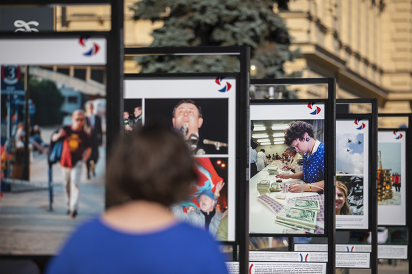 Česko/slovenské okamžiky připomíná výstava fotografií