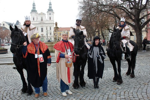 Tři králové na koních zahájili letošní sbírku