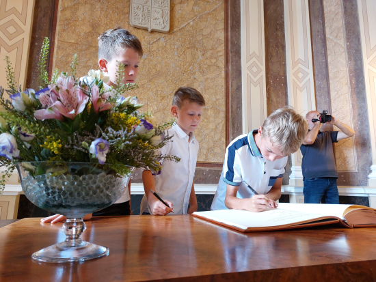 slavnostní přijetí fotbalistů ZŠ Sportovní.jpg