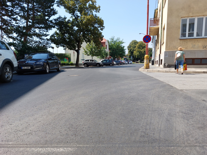 pohled do ulice Na Splávku.jpg