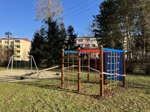 Nové prvky na dětských hřištích - prolézačky