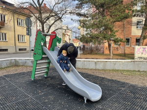 Nové prvky na dětských hřištích - skluzavka