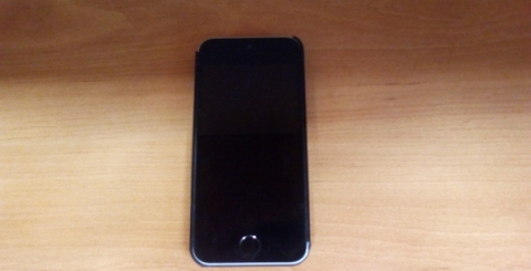 Mobilní telefon zn. iPhone / Ztráty a nálezy