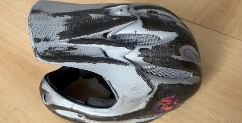 Přilba / Ztráty a nálezy