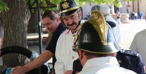 Propagační jízda historické hasičské techniky na Masarykově náměstí