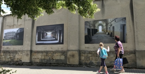 Exteriérová výstava Za zdmi věznice