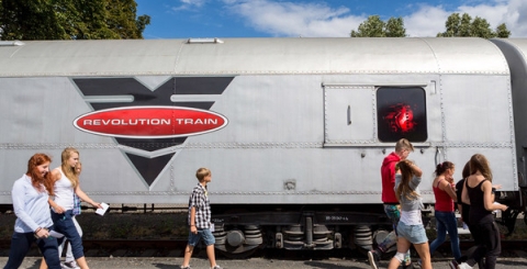 Revolution train