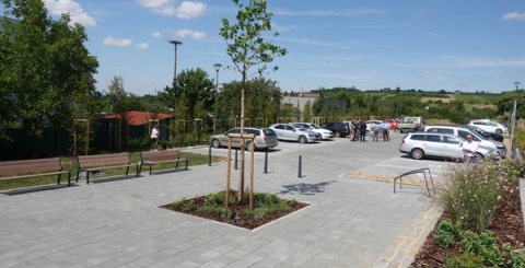 Parkování a úpravy prostor u hřbitova v Mařaticích