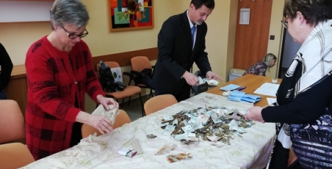 Do vánočních pokladniček lidé vložili skoro 60 tisíc