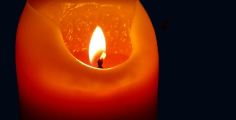 Respektujte zákazy ohledně ohně na hřbitovech