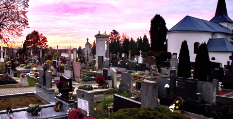 Upozornění pro návštěvníky pohřebiště v Mařaticích