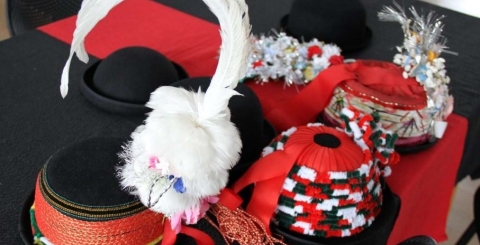 klobouky Darina Pochylá.jpg