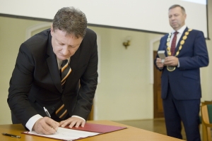 Ustavujícího zasedání zastupitelstva města 17. října 2022 - složení slibu Mgr. Slavík