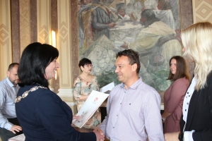 Účastníci dubnové výzvy 10 000 kroků se sešli na radnici
